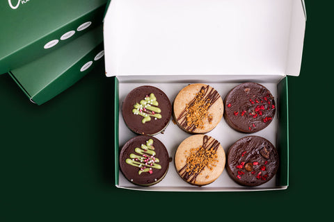 Mixed box of Christmas Cakes - 6 pieces